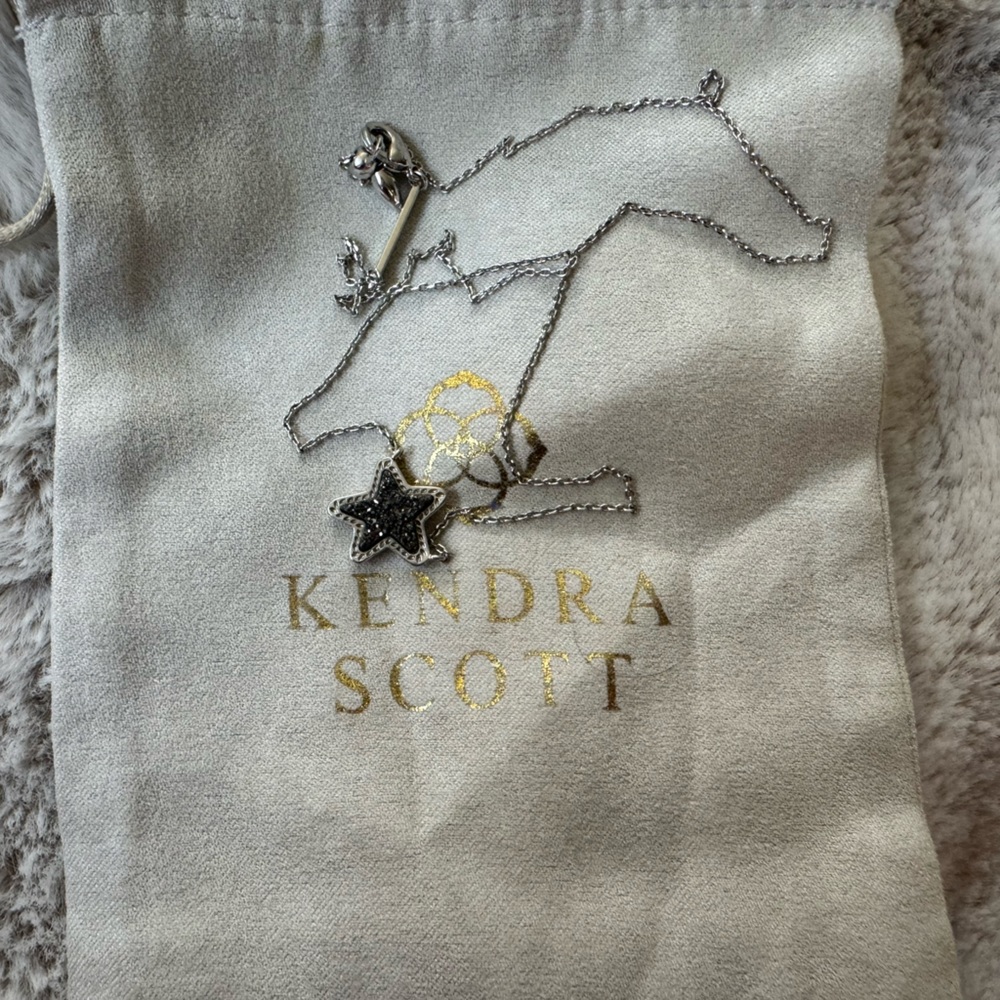 Kendra Scott silver star crystal necklace